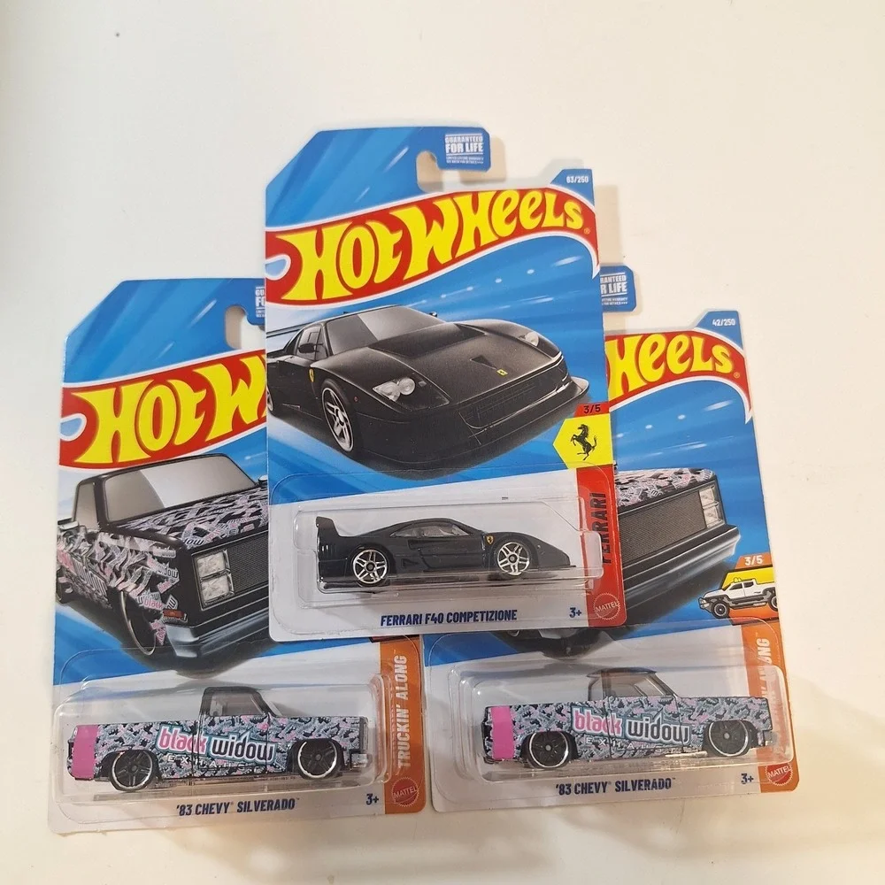 Hot Wheels Ferrari F40 Competizone 3/5 + 83 Chevy Silverado Black‎ Widow 3 Cars